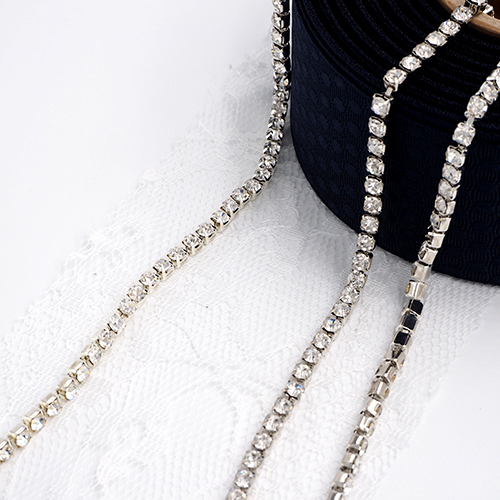 3mm四角キュービックビーズ <br>silver<br>45/90cm