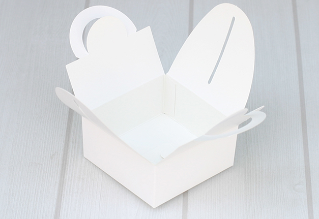 取っ手付きギフトボックス 3色 82x82x40㎜ 100個