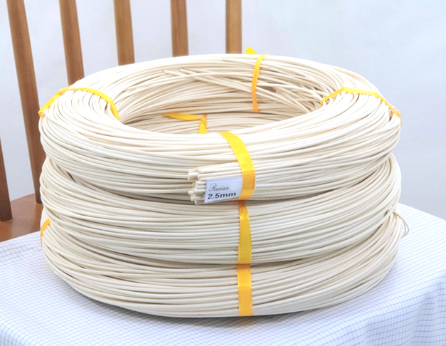 ラタン(籐) 丸芯 生成り 2.5mm 500g